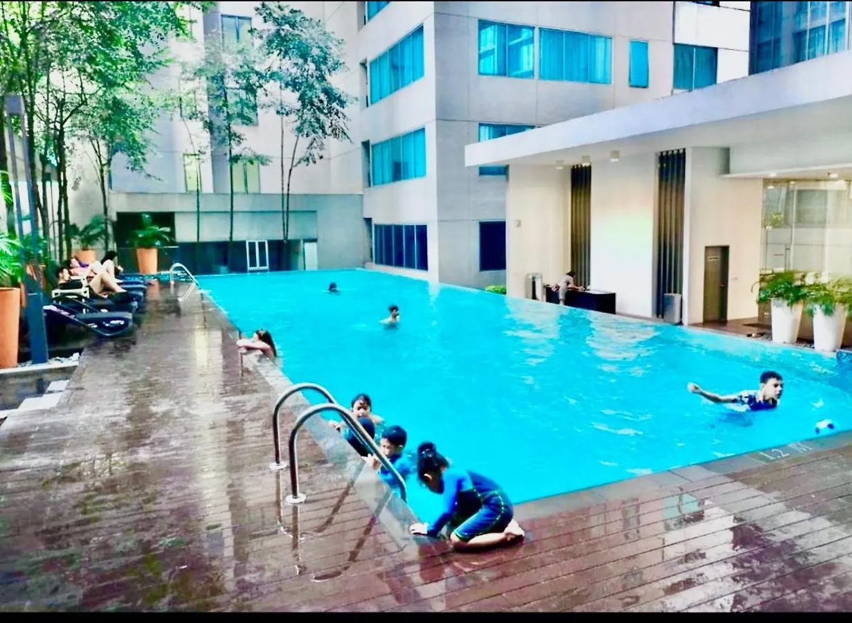 Summer Suites Near Klcc 吉隆坡 0*,
