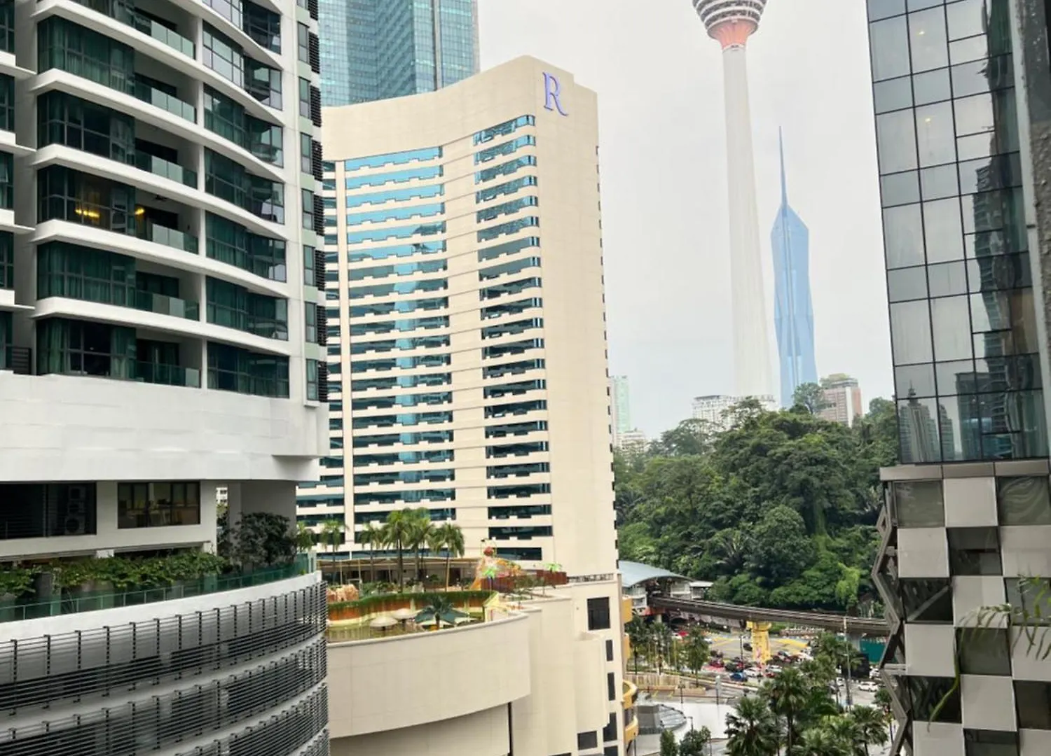 Summer Suites Near Klcc 吉隆坡 0*,